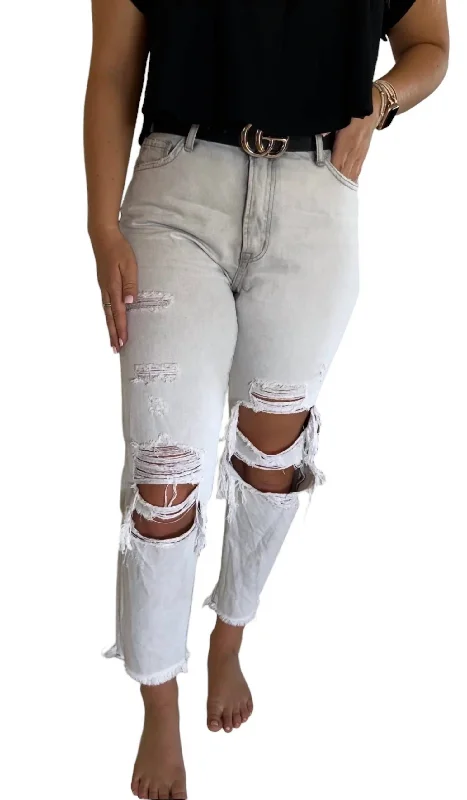 Distressed Mom Jeans In Light Wash