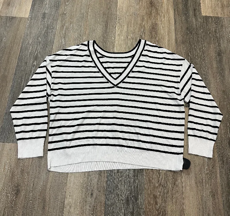 Blouse Long Sleeve By Express In Striped Pattern, Size: L