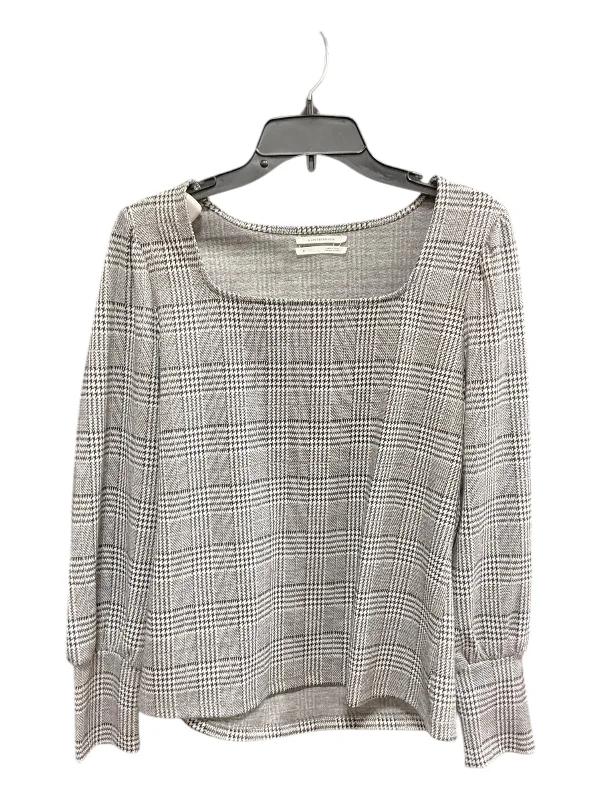 Top Long Sleeve By Anthropologie In Black & Grey, Size: M